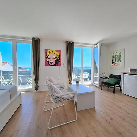Delux Nena Apartment
