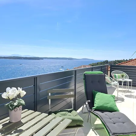 Delux Nena Apartment